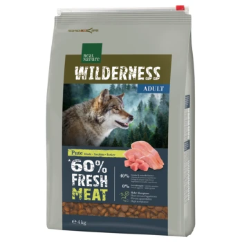 Ein 4 kg Beutel Real Nature Wilderness Adult Hundefutter mit einem Wolfskopf, der "60% Frisches Fleisch" und keine künstlichen Zutaten hervorhebt.