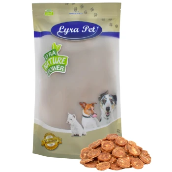 Hühnerchips 1 kg Eine Tüte Lyra Pet Hundeleckerlis mit dem Text 'Lyra Nature Power' und Bildern eines Hundes, einer Katze und eines Welpen, mit Leckerlis, die davor gestapelt sind.