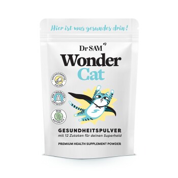 Die Verpackung des Dr. SAM Wonder Cat Gesundheitszusatzpulvers zeigt eine verspielte Katze mit dem Text: "12 Zutaten für deinen Superhelden" und "Premium-Gesundheit."