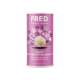 Dose mit FRED-Haustiersnacks, die ein helllila Design aufweist, beschriftet mit 'Snacks Kaninchen & Preiselbeeren', mit Illustrationen von Herzen und Pfotenabdrücken.