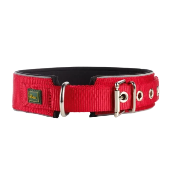 Rote Hundehalsband mit gepolstertem Innenraum, Metallverschluss und Ösen, mit einem kleinen grünen und gelben Hunter-Logo.