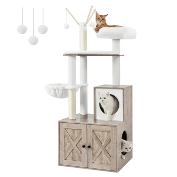 Katzenbaum mit mehreren Ebenen, Kratzpfosten und gemütlichen Verstecken; zeigt zwei Katzen, die aus Öffnungen schauen, und hängende Spielzeuge darüber.