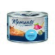 Blik kattenvoer met een oranje kat die naast een blik ligt gelabeld 'Momenten om van te genieten' met Pacific Tonijn en kwaliteitsfilet grafieken.