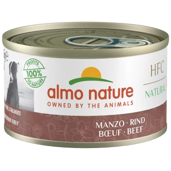 Almo Nature Dosen-Hundefutter mit Rindfleisch, gekennzeichnet mit "HFC Natural," mit einem Logo, das "100% zur Natur" angibt und dem Satz "gehört den Tieren."