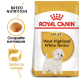 Sac de nourriture pour chiens Royal Canin pour Terriers West Highland White, présentant une image de terrier blanc, avec un texte mettant en avant la nutrition de la race et la santé du pelage.