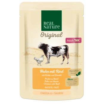 Pouch of Real Nature Original pet food for adults with chicken, beef, pumpkin, and oil, featuring "Huhn mit Rind" and cow/chicken illustrations.