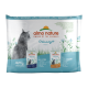 Multipack Almo Nature Urinary Help Katzenfutter mit Fisch- und Hühnergeschmack, mit grauer Katze und Gras-Design.