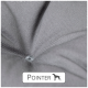 Nahaufnahme eines grauen Haustierbettstoffs mit einem Knopfdetail, beschriftet mit "POINTER" und einer Silhouette eines Hundes unter dem Text.