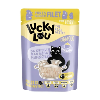 Pochette de nourriture pour chats Lucky Lou avec filet de poulet pur, avec un chat noir de dessin animé, un bol de poulet, et le texte "Protein Power."