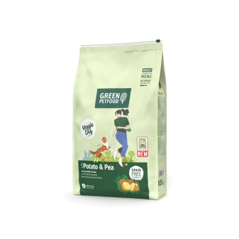 Grüne Petfood-Erwachsenen-Hundefuttertüte mit Kartoffel und Erbse, getreidefrei, Gemüse-Hundelinie, mit Illustration einer Frau und eines Hundes.