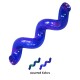 Jouet à mâcher pour animal en spirale irisé bleu, embossé «KONG», avec deux petits jouets en spirale bleu-vert en dessous.