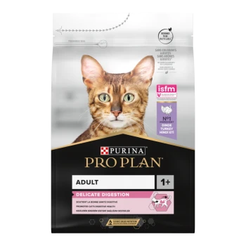 Sac de nourriture pour chats Purina Pro Plan avec le visage d'un chat, étiqueté "Adulte" et "Digestion Délicate", promouvant la santé digestive.