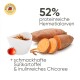 Bild von Zutaten für Tierfutter: Süßkartoffeln, Tomaten und proteinreiche Einsiedlerlarven, mit Text, der "52% proteinreiche Hermitlarven" hervorhebt.