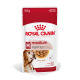 Royal Canin mittelalter Hundefutterbeutel, 140g, mit Stückchen in Soße, gekennzeichnet für Hunde über 7 Jahre, mit Unterstützung der Muskelmasse.