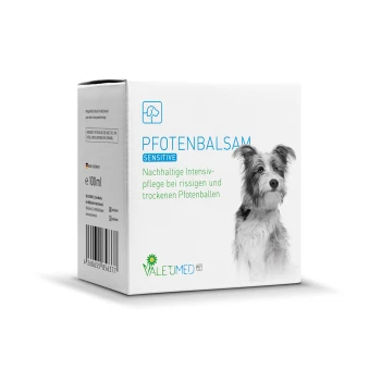 Pfotenbalsam Sensitive, 2x 100ml Verpackung für "Pfotenbalsam Sensitive", ein Pfotenbalsam für Hunde, mit einem Hundebild und Text über die intensive Pflege für rissige Pfoten.