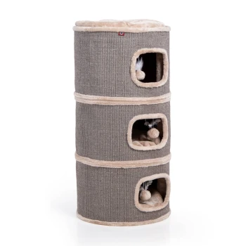 Kratztonne Tony beige Ein dreistufiger Katzenbaum aus grauem Stoff mit beigen Akzenten, mit drei Öffnungen und hängenden Spielzeugen in jeder Ebene.