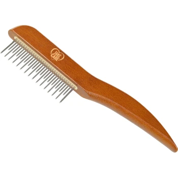 Peigne de toilettage pour animaux en bois avec des dents en métal, comportant un logo en forme de cœur et le texte "Take Care" gravé sur le manche.