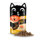 Un sac de friandises pour chats Lucky Lou's Krunchy Krisps avec un design de chat ludique, saveur "Huhn Chicken", et des friandises éparpillées devant.