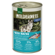 Dosen-Hundefutter mit der Bezeichnung 'Wilderness', das einen Wolf zeigt, mit dem Hinweis auf 95% Fisch und Ente und 0% zugesetzte Körner.