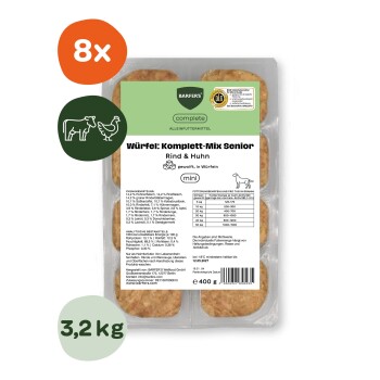 Schale mit acht BARFER'S 'Würfel: Komplett‑Mix Senior Rind & Huhn' Mini‑Hundewürfeln in durchsichtiger Schale, Etiketten zeigen '8x', '3,2 kg', '400 g'.