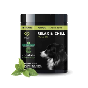 Schwarzer Behälter mit "Relax & Chill"-Pulver für Hunde, mit einem Profilbild eines Hundes, mit Text, der Stressabbau und einen Magen-Gesundheitsbooster hervorhebt.