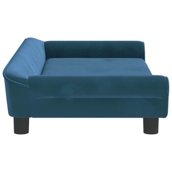 Blaues Samt-Haustiersofa mit niedrigem Profil und plüschiger Polsterung, mit abgerundeten Kanten und schwarzen Holzbeinen.