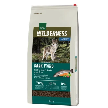 12 kg Beutel von Real Nature Wilderness Adult Hundefutter, "Dark Ford," mit Wolfdesign. Enthält 70% Fleisch, 30% Früchte/Gemüse, 0% Getreide.