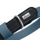 Nahaufnahme eines blau-schwarzen Lederhundehalsbands mit silbernem D-Ring und Metallplakette mit Schriftzug HUNTER