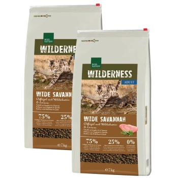 Deux sacs de 7 kg de nourriture pour chats Real Nature Wilderness, "Large Savannah", avec une image de félin sauvage, 75 % de volaille et de sanglier, 25 % de fruits et légumes.