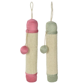 Twee kleurrijke kattenspeeltjes, één roze en één groen, met een touwkrabpaalontwerp met een bal aan elk.