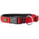 Rote Haustierhalsband mit einem schwarzen gepolsterten Innenraum, mit einer Kunststoffschnalle und einem Metall-D-Ring zur Leinenbefestigung, markiert als 'HUNTER.'