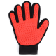 Rote Haustierpflegehandschuh mit strukturiertem Gummibereich und schwarzem Stoffhandgelenk, entworfen für effektives Bürsten und Fellentfernung.