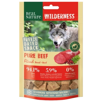 Snack de viande de boeuf lyophilisé pour chiens, avec un loup sur l'emballage, mettant en avant 94,1 % de boeuf, 5,9 % de fruits et d'herbes, et 0 % de céréales.