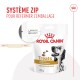 Emballage de friandises pour chien Royal Canin présentant un Dalmatien, avec un système de zip pour refermer, 230 g, compatible avec les régimes urinaires S/O.