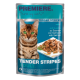Un emballage de nourriture pour chats présentant un chat Bengal aux yeux verts, étiqueté "PREMIERE. J'aime mon chat" et "TENDER STRIPES mit Lachs" avec du saumon.