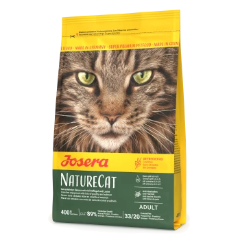 Tüte Josera NatureCat getreidefreies Katzenfutter mit dem Gesicht einer Katze, das "89% Tierisches Protein" und "33/20" für Protein und Fett hervorhebt.