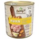 Dosenfutter für Hunde mit der Aufschrift "Huhn" mit Huhn, Süßkartoffel, Karotte und Birne. Zeigt ein Holzbrett mit Zutaten und Nährwertangaben.