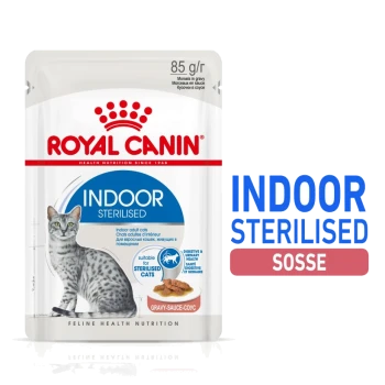 Royal Canin Indoor Sterilised Katzenfutterbeutel, mit einer Illustration einer grauen getigerten Katze, mit Text, der 'Indoor Sterilised' und '85 g/r' hervorhebt.