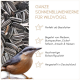 Ganze Sonnenblumenkerne für Wildvögel mit Vogelbild und deutschem Text, der Qualität und Beliebtheit hervorhebt.