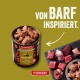 Geöffnete Dose FLEISCHESLUST Steakhouse 'Pferd Pur' (Pure Horse) Nassfutter mit Stücken, rohes Pferdefleisch auf Schiefer, Text 'VON BARF INSPIRIERT.'