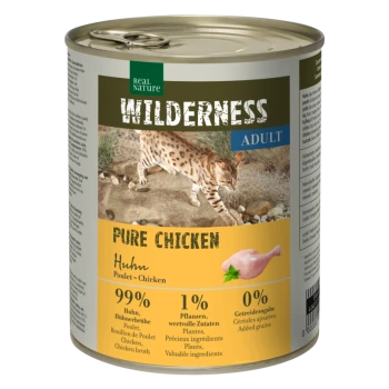 Nourriture en conserve pour chat étiquetée "Wilderness Adult Pure Chicken", présentant un serval sur l'étiquette, avec 99 % de poulet, 1 % de plantes et 0 % de grains ajoutés.