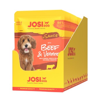 JosiDog Mini Adult Nassfutter für Hunde mit Rind und Gemüse in Sauce, 84 % Fleisch, gelbe und orange Verpackung mit Hundeabbildung.