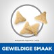 Vier driehoekige huisdiertraktaties in een lichte kleur, met de tekst 'Geweldige Smaak' en maatinformatie 'Brokgrote ongeveer 5 x 11mm' eronder.
