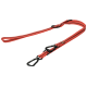 Rote Hundeleine mit reflektierenden Nähten und schwarzen Metallclips, entworfen für Sicherheit und Haltbarkeit.