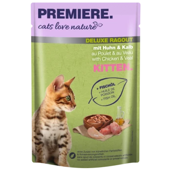 Premiere Katzenfutterbeutel mit einem Kätzchen, mit Text, der "Deluxe Ragout mit Huhn & Kalb" und "+ Fischöl" hervorhebt.