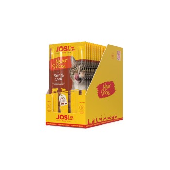 Verpackung für Katzenleckerlis mit "JOSI CAT Fleischstangen" mit Rind und Lamm, zeigt eine Katze, die sich die Lippen leckt, und gibt an, dass der Fleischanteil 95 % beträgt.