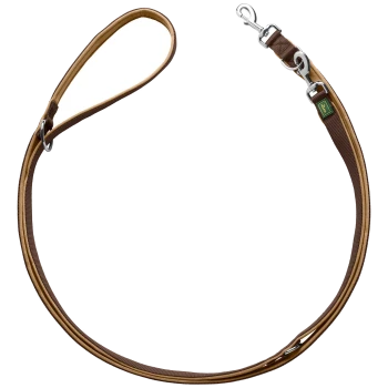 Braune Hundeleine mit gepolstertem Griff und Metallclip, mit einem zweifarbigen Design und einem grünen Etikett.