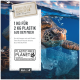 Eine Meeresschildkröte schwimmt unter Wasser, teilweise in Plastik verheddert, mit "1 KG FÜR 2 KG PLASTIK AUS DEM MEER" und "PLASTIKFREIER PLANET" Logo.