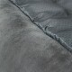 Nahaufnahme eines weichen, grauen Haustierbettes mit einer plüschigen Seite und einer gepunkteten Stoffoberfläche, ideal für den Komfort von Haustieren.