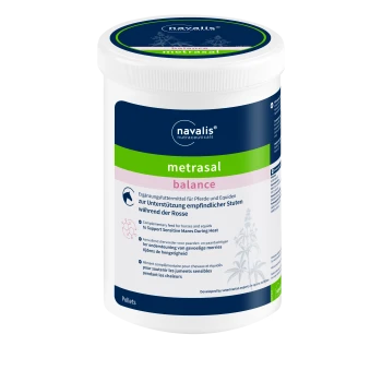 Behälter mit Navalis Metrasal Balance Pellets, Ergänzungsfuttermittel zur Unterstützung sensibler Stuten während der Läufigkeit, mit Text in Deutsch, Englisch, Niederländisch und Französisch.